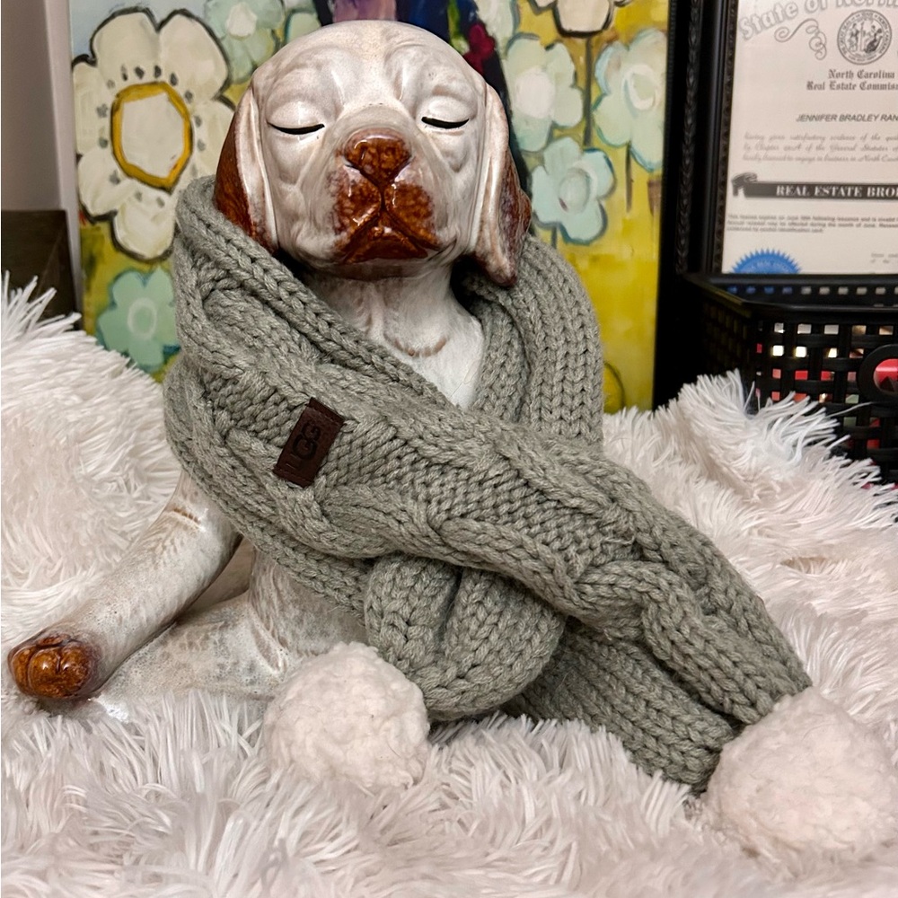 UGG Soft Gray Cable Knit Scarf